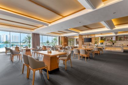 雅阁膳苑·三文鱼餐厅