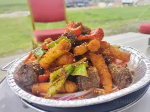 陌野小筑清真露营基地