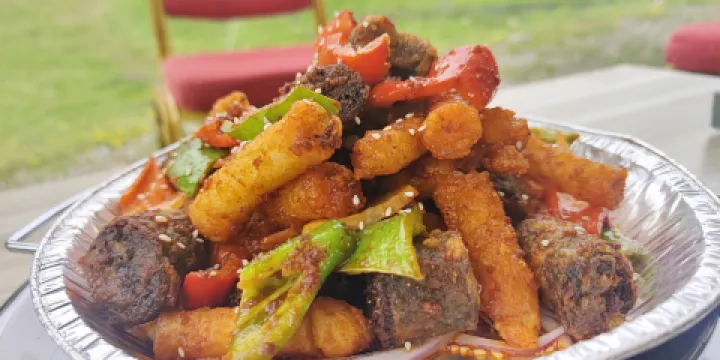 陌野小築清真露營基地