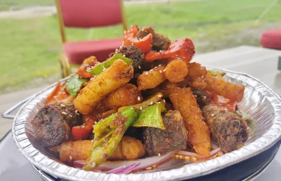 陌野小築清真露營基地