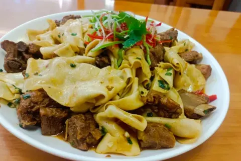 益和居·驴肉黄面(鸣山北路店)