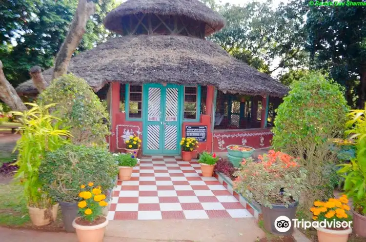 Hotels near Padmapuram Gardens