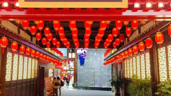 LangZhong GuZhen BuXingJie