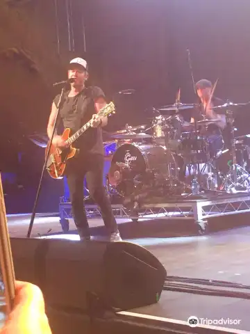 Hotels near Riverstage