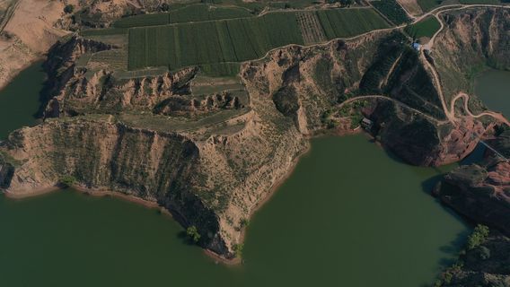 Longzhou Danxia Fengwei Rock