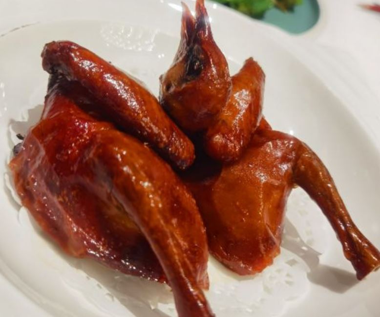 陶陶居脆皮乳鸽