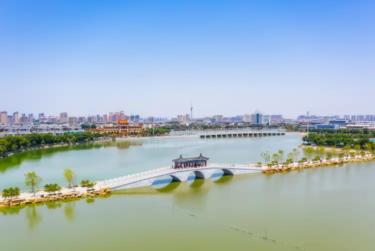 Hotels near Baogong Lake