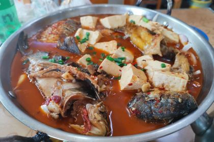 DRUNKEN FRAGRANCE TOWER