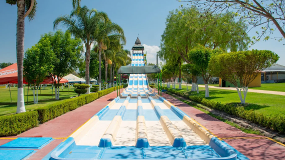 Dios Padre Parque Acuático