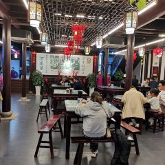 丁莲芳(衣裳街总店) User Photo
