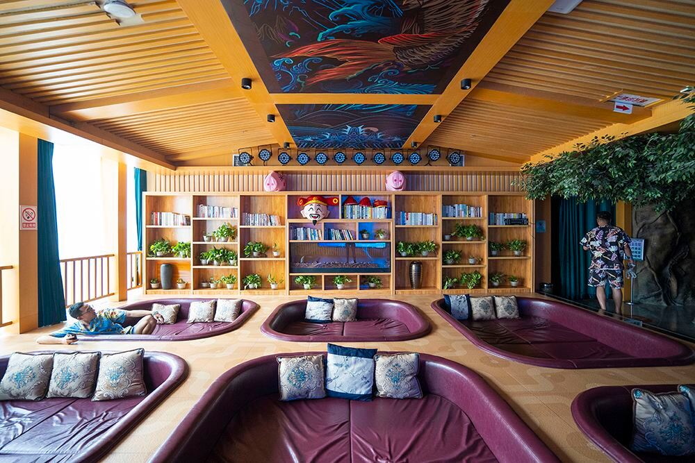Little West Lake/Cultural Palace