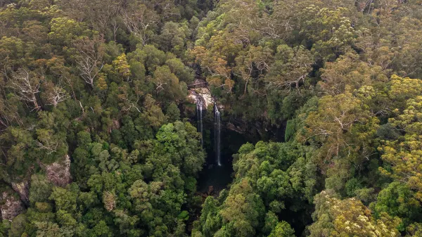 Tiket flight Townsville ke Quesnel