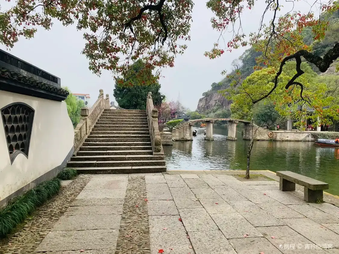 Hotels near Xiachuan Bridge