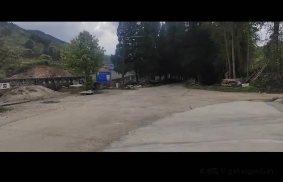 巖頭十八灣小蘭農家菜館