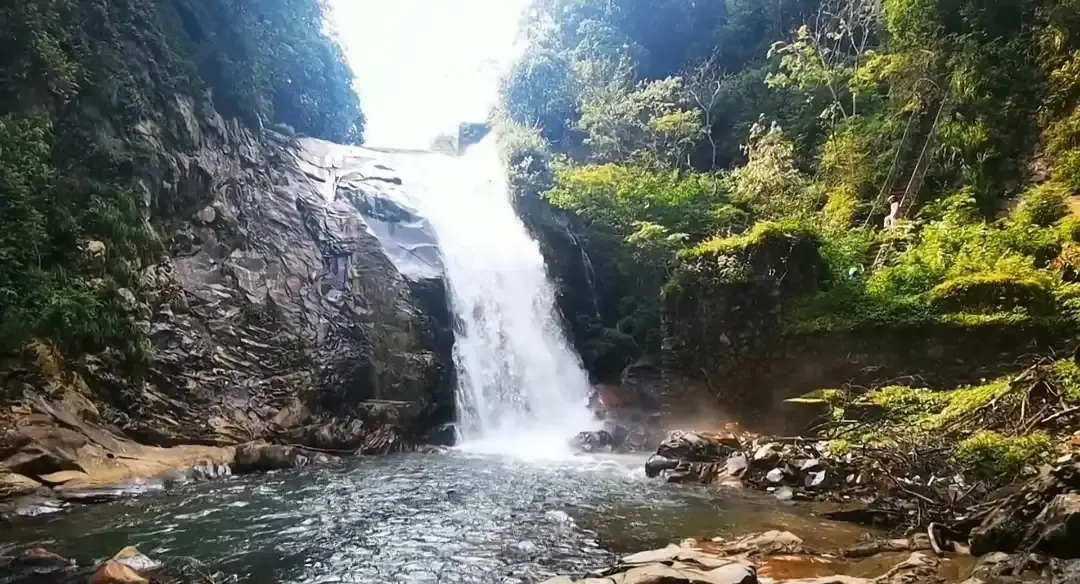 Hotels near Daguangdong Scenic Area