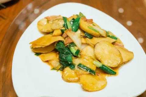 HAI TANG CHUN