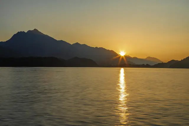 Evening Glow in Lushan