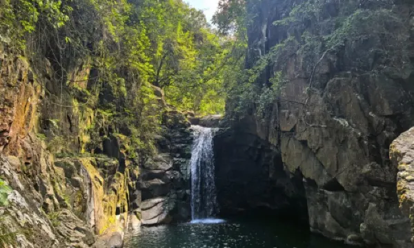 น้ําตกชิงหลงใหญ่