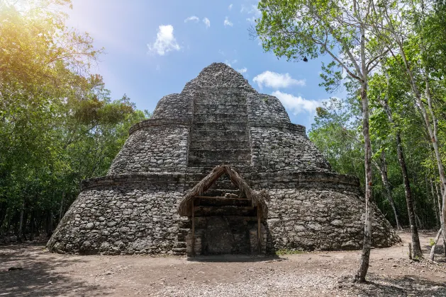 แหล่งโบราณคดี Tulum Archeological Site โรงแรมใกล้เคียง