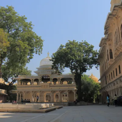 Devendragarh - A Boutique Lake Facing Guest House on Lake Fateh Sagar