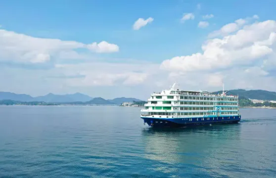 千島湖伯爵號豪華遊輪+中心湖區門票（小眾旅行|休閒度假|高端優選）