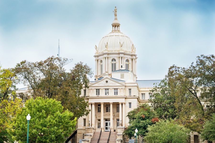 Flüge Dhaka Waco