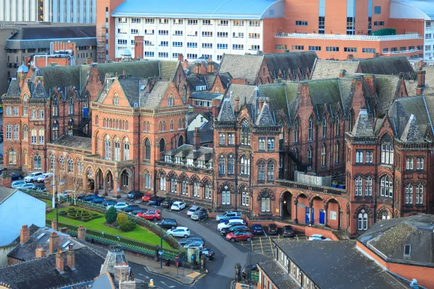 Hotels near Todmorden Town Hall