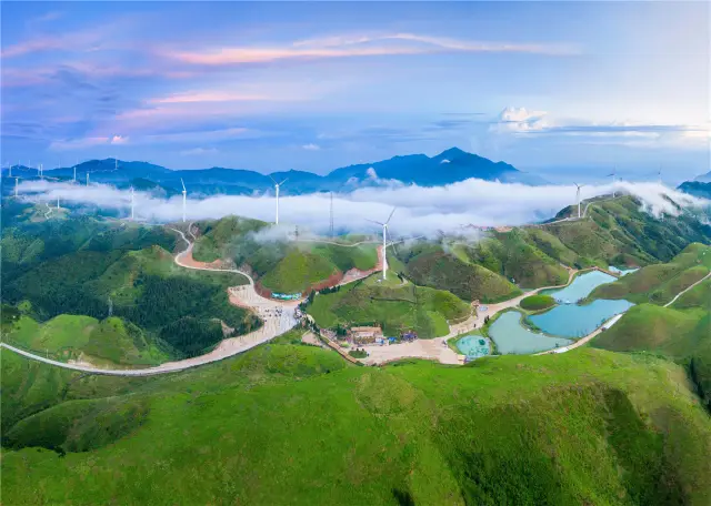 Sea of Clouds Sightseeing in Chenzhou