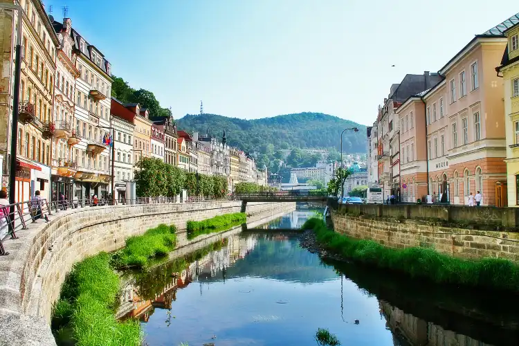 Hotels near Karlovy Vary Museum