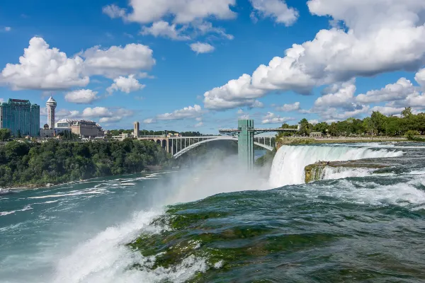 Tiket flight Air Terjun Niagara ke Victoria