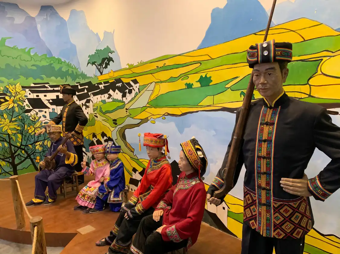 Hotels near Luocheng Mulao Museum