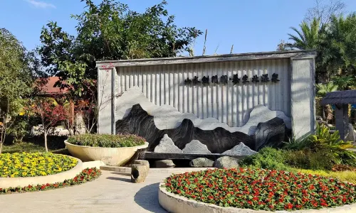Jianmenguan International Hot Spring Hotel