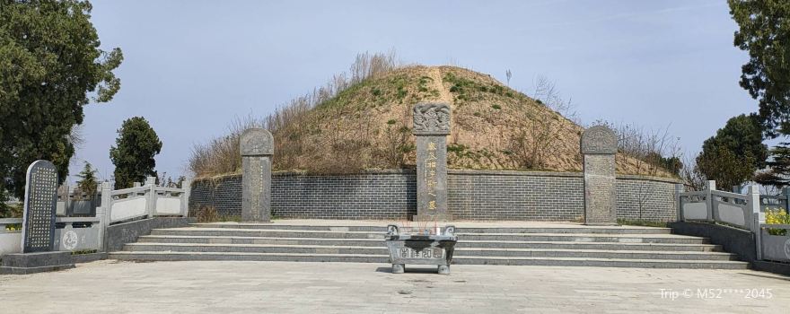 Lisi's Tomb