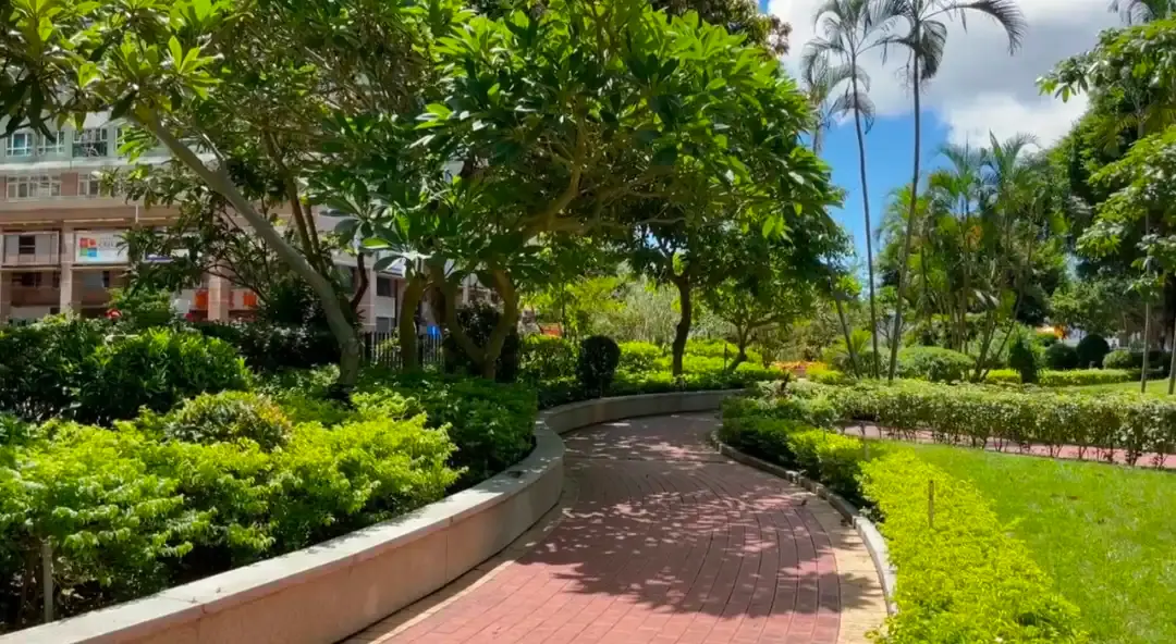 Hotels near Dr. Carlos d'Assumpcao Park