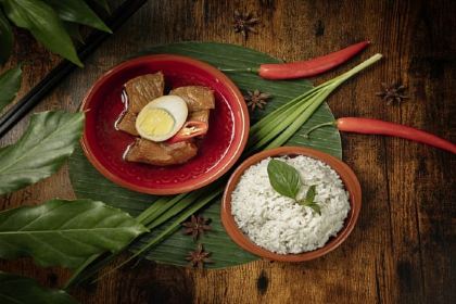 V CORNER Vietnamese Bistro & Bar