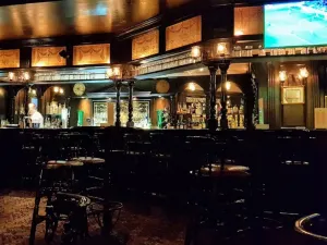 Harry's Pub