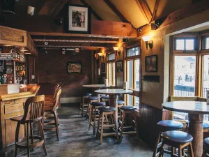 Kensington Pub