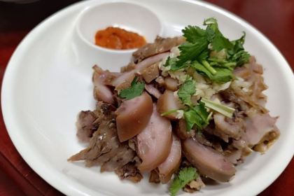 盐阜八大碗(剧场路店)