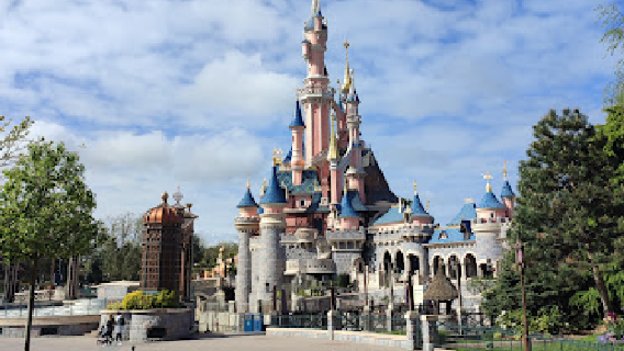 Le Château de la Belle au Bois Dormant