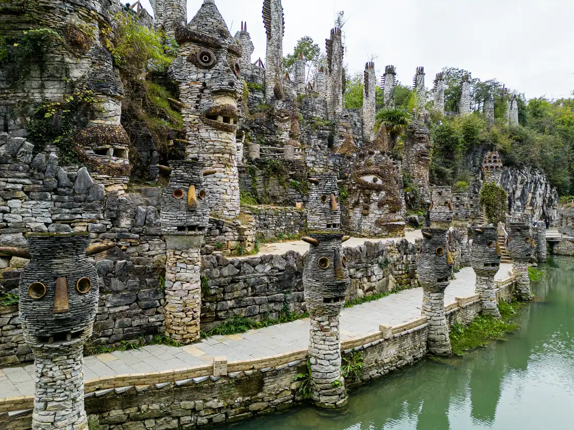 Hotels near Song-style Castle in Yelang Valley, Huaxi