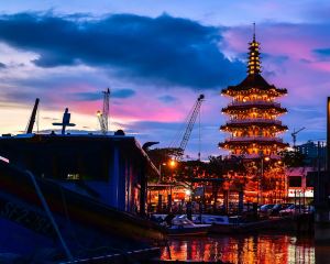 香港-泗務 機票酒店 自由行