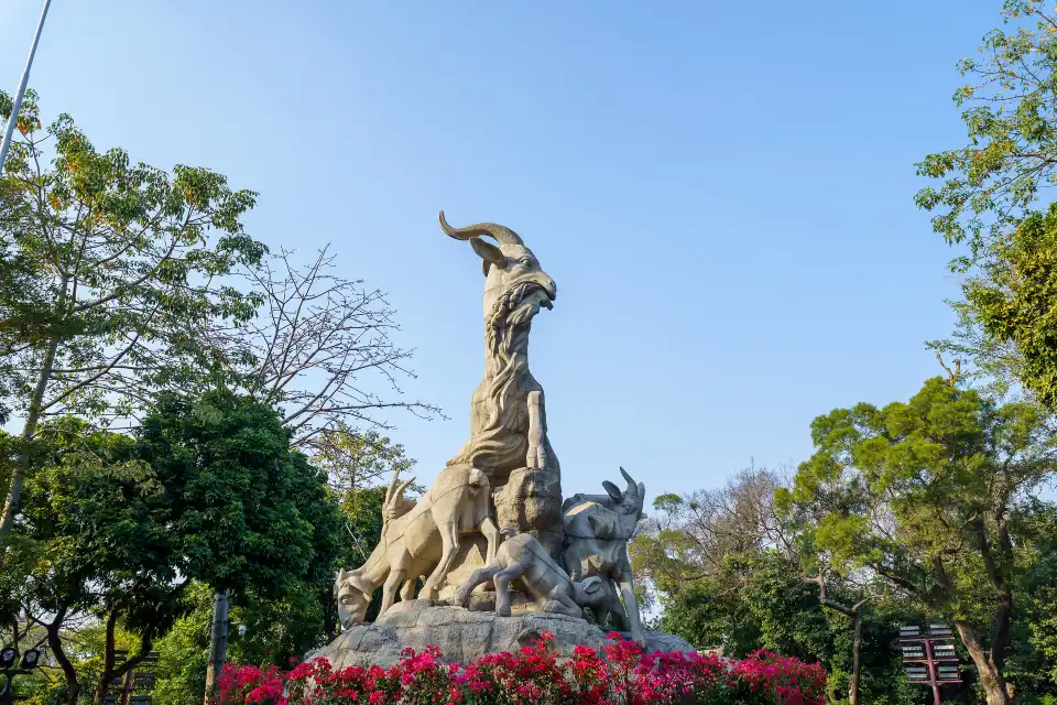 5_Five Rams Statue