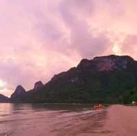 หาดสวย​ ธรรมชาติ​สมบูรณ์​