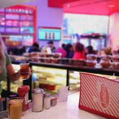 Junior's Restaurant & Bakery User Photo