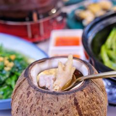 YAN JIANG HAINAN CUISINE User Photo