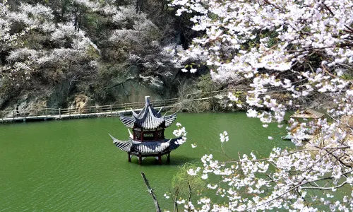 หมู่บ้านมู่หลานชิงเหลียง