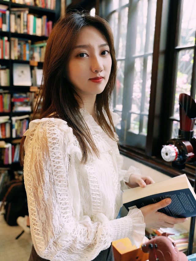 Shanghai’s Hidden Lane Coffee Shop