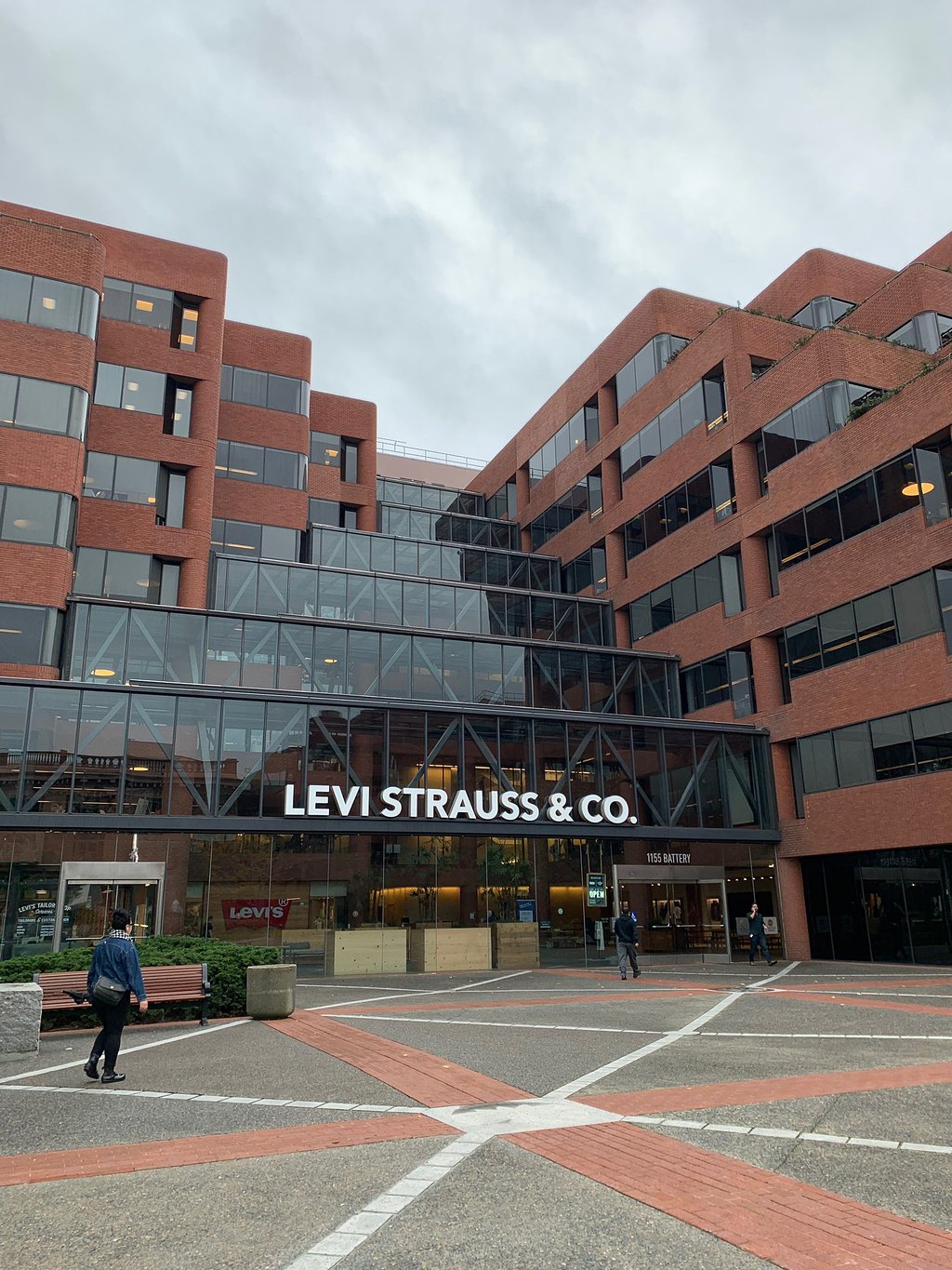 Levi's Plaza attraction reviews - Levi's Plaza tickets - Levi's Plaza  discounts - Levi's Plaza transportation, address, opening hours -  attractions, hotels, and food near Levi's Plaza 