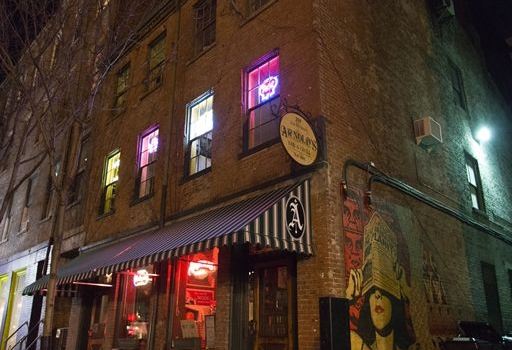 Arnold's Bar & Grill