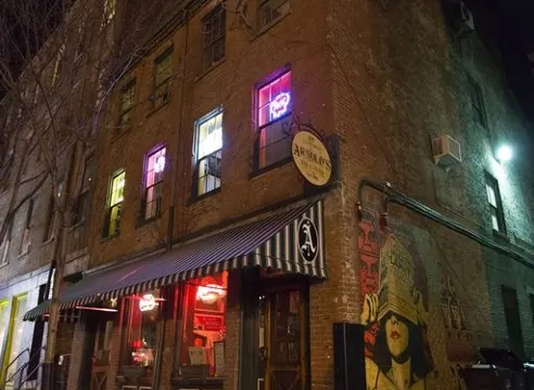 Arnold's Bar & Grill